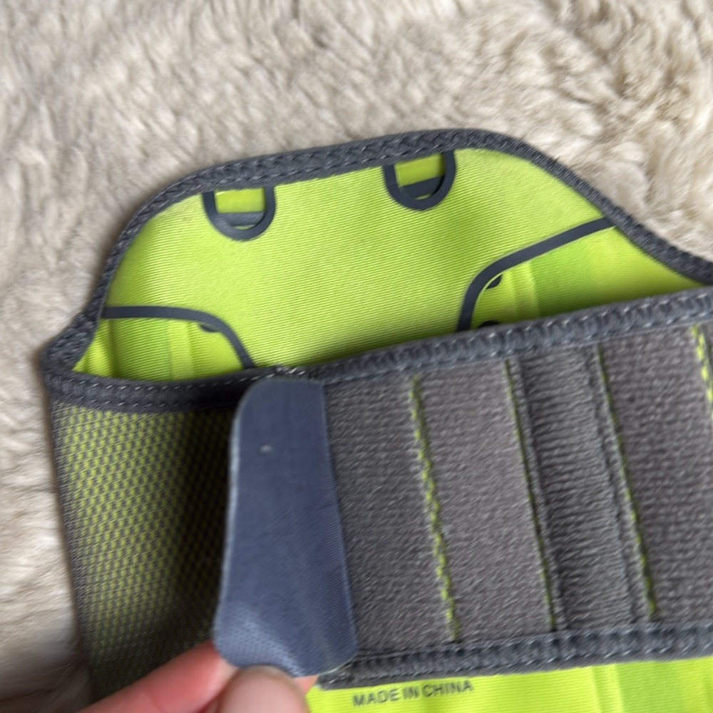 Bose Reebok Arm Carrier Case Green Gray - Picture 5 of 8